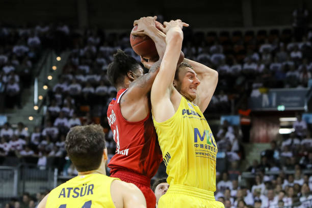 中形成了一 中形成了一